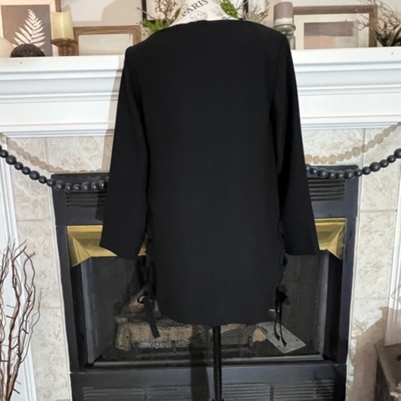 Banana Republic black oversized side laced tunic. - Picture 4 of 13
